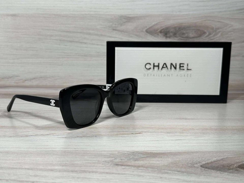 Chanel 5422B Polarized Black & White Square Sunglasses 1026/S4 - Ships Now! - Image 1 of 4