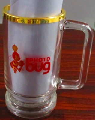 Taza para beber Photo Bug (cerrada) con borde dorado, 13 aniversario Foto 1 de 4