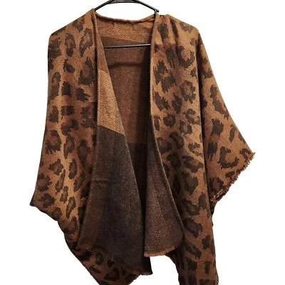 Poncho reversible Nine West Shaw animal print marrón. Talla única NUEVO Foto 1 de 4