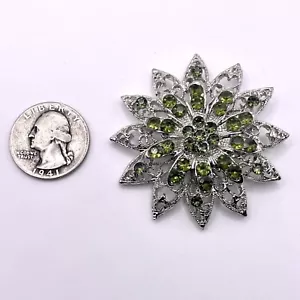 Broche de piedra en tono plateado de filigrana como peridoto - Imagen 1 de 2