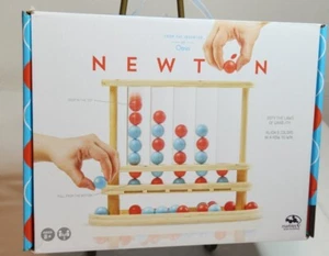 Newton interaktives Spiel von Marbles Strategie 2 Spieler treten gegen die Schwerkraft an - Bild 1 von 2