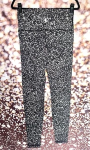 Lululemon Wunder Under Pant (Hi-Rise) Mini Cinder Lace White Black Size 10 - Picture 1 of 6