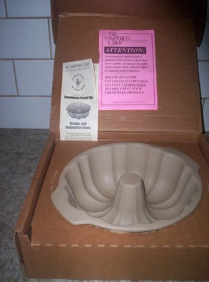 The Pampered Chef Family Heritage Collection Steinzeug geriffelte Pfanne #1440 USA Neu - Bild 1 von 4
