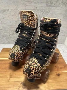 Moxi Roller Skates Jungle Leopard Print / Pink Youth Girls Size 4 - EUC - Picture 1 of 11