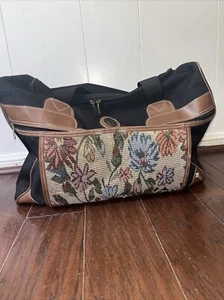 RARE VINTAGE FLORAL LEISURE LUGGAGE CARRYON DUFFEL WEEKEND OVERNIGHT TRAVEL BAG - Picture 1 of 16