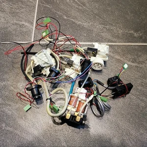 Sirona M1 Juego de válvulas + bridas electroválvulas elemento médico bloque de válvulas AE Siemens - Imagen 1 de 5