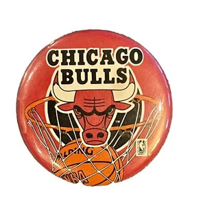 Vintage Wincraft 1” Pinback Button CHICAGO BULLS NBA  Collectible Memorabilia ! - Picture 1 of 3