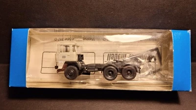 Magirus tractor 1:87 Roco 1523 - Image 1 of 4
