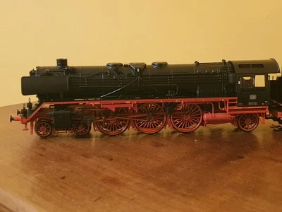 BR 01, DB | Voie H0 - Numéro d'article 39016Locomotive de train rapide avec... - Photo 1/4