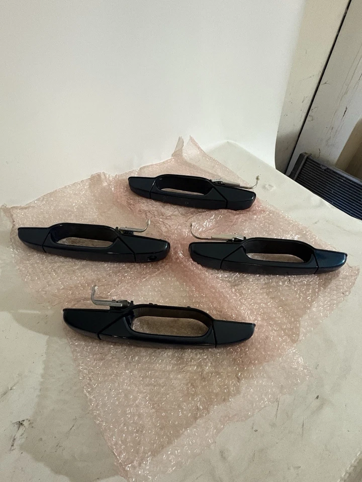 07-13 雪佛兰 Avalanche Tahoe Suburban 着色门把手套装 (4) 蓝色 — 第 1/4 张图片