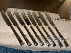 HF Signature 18/10 Stainless 9 1/2” Serrated Dinner Knives Set Of 7 - Picture 1 of 6