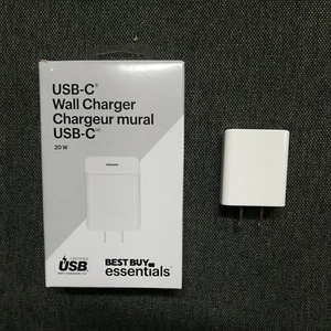 Chargeur mural Best Buy Essentials 20 W USB-C BE-MWC20W22W-C - Photo 1 sur 4