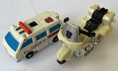 Transformers G1 Protectobot Groove & First aid Hasbro Takara incomplete - Image 1 of 4