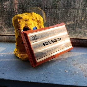 NINTENDO Donkey Kong Game and Watch in Excellent Condition (DK-52) 1982