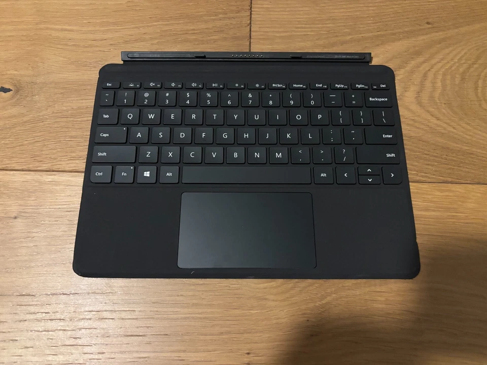 Funda tipo Microsoft Surface Go (negra, teclado, modelo 1840) Foto 1 de 1