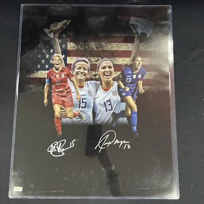 Foto autografiada por el equipo Alex Morgan Megan Rapinoe de EE. UU. 16x20 Steiner CX Foto 1 de 3