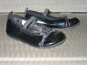 Talla (7)* Zapatos Mary Jane 3T Old Navy Negro Charol Niñas Pequeñas - Imagen 1 de 4