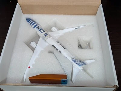 1/200 ANA ALL NIPPON AIRWAYS BOEING 787-981 STAR WARS R2-D2 JA873A JC WINGS - Image 1 of 4