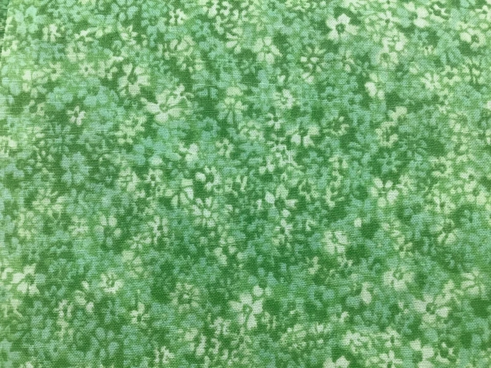 Tecido de colcha verde sobre verde tonal 100% algodão de alta qualidade 1/4 jarda 9?x44? Floral - Imagem 1 de 1