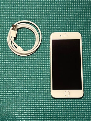 Apple iPhone 6 - 16 GB - Plateado (Desbloqueado) A1549 Foto 1 de 4