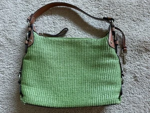 Fossil Umhängetasche grün geflochten Rattan Tasche Schlüsselanhänger - Bild 1 von 9