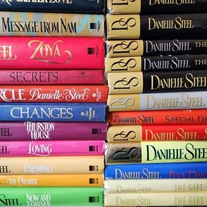 📖 Danielle Steel Hardcover Bücher - SIE WÄHLEN -💲Vol Pricing💲 Romantik ❤️ - Bild 1 von 102