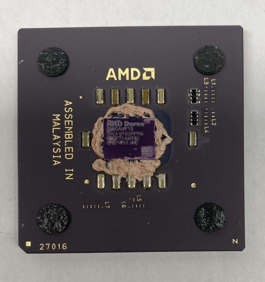 AMD Duron D950AUT1B 950MHz Socket A / Socket 462 Ceramic Processor / CPU - Image 1 of 4