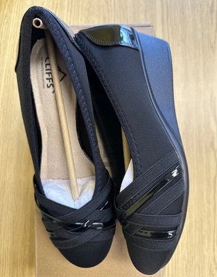 Zapatos de vestir negros para mujer Cliffs By White Mountain talla 7 tacón de cuña Foto 1 de 4