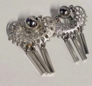 Vintage 1973 Sarah Coventry silberfarbene Charisma Ohrhänger Clip-On Ohrringe - Bild 1 von 4