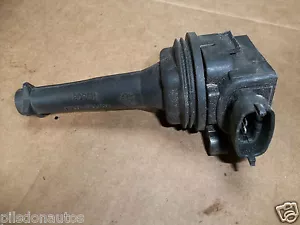 VOLVO C70 S60 S70 S80 V70 XC70 XC90 2.0-3.0 1996-2006 IGNITION COIL 0221604001 - Picture 1 of 1
