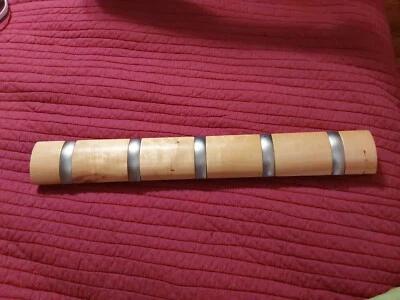 Perchero Umbra 20" abatible montado en la pared-color natural GC Foto 1 de 4