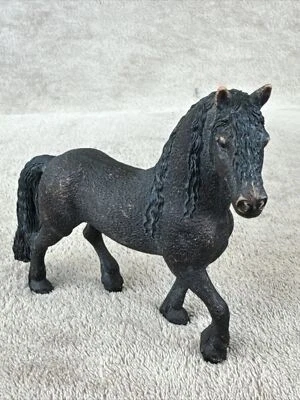 SCHLEICH 13667 Frisian Stallion RETIRED Farm Life Model Horse 2009 Rare - Image 1 of 3