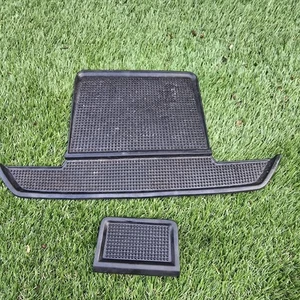 Discovery 3 Tablero Frontal Alfombrilla de Goma Fascia Centro Superior Bolsillo para Monedas - Imagen 1 de 3
