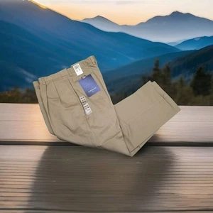 ✅Dockers Classic Fit Pleated Pants Men's 38x30 Beige No Wrinkle Twill Khakis NWT - Picture 1 of 13