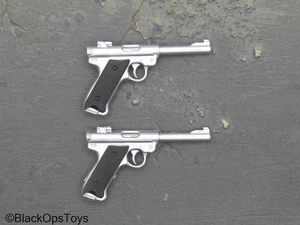 Pistolas Luger de juguete de plata a escala 1/6 (x2) - Imagen 1 de 3