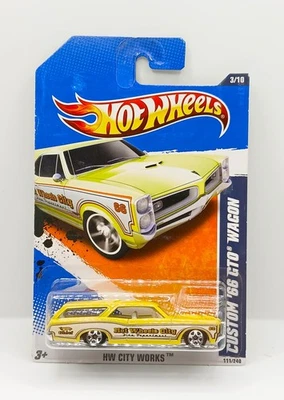 Hot Wheels 2010 HW City Works Custom '66 GTO Wagon Foto 1 de 3
