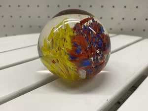 Kunstglas Briefbeschwerer Millefiori Wirbel kontrollierte Blase 2" Durchmesser - Bild 1 von 5