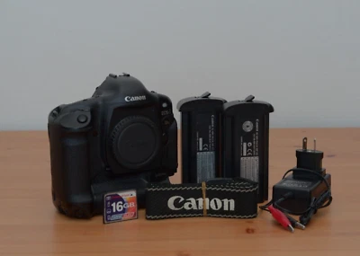 Canon EOS 1Ds DSLR 11.1MP EF Mount Rare Full Frame Digital Camera Body - Image 1 of 4