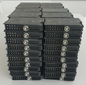 Siemens 6ES7132-4BD02-0AA0 / 6ES7 132-4BD02-0AA0 FS: 22 Neuwertig TOP! - Bild 1 von 5