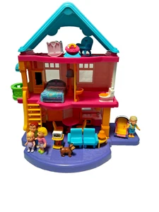 Fisher Price My First Dollhouse 2005 mamá papá bebé abuela perro cochecito cuna mástil - Imagen 1 de 14