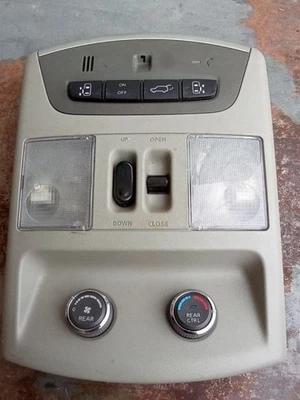 07-08 NISSAN QUEST CONSOLE SUPERIOR CONTROLE DE TETO SOLAR FABRICANTE DE EQUIPAMENTO ORIGINAL 96980ZF95A - Imagem 1 de 4