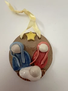 Adorno de Navidad Arcilla KBJ Belén Sagrada Familia 3,75 pulgadas de diámetro - Imagen 1 de 5