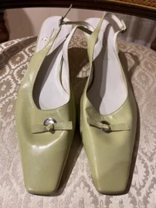 New Never Worn Bandolino Mint Green. Strap Back Pumps/Size 9 1/2B - Picture 1 of 4