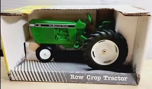 ERTL Scale Models Green Row Crop Tractor Die Cast Metal 1/16 Scale #911 - Picture 1 of 15