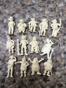 VINTAGE CEREAL PREMIUM 13 Pz PIRATES TINYKINS KELLOGGS MEXICO BY TITO NO R&L - Picture 1 of 6