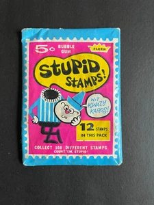 STUPID STAMPS FULL UNOPENED VINTAGE WAX TRADING CARD PACK BY FLEER - Picture 1 of 2