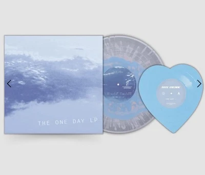 💙VV Vertigo Vinyl Exclusive Tate McRae The One Day LP WITH Bonus Heart Record💙 - Image 1 of 2