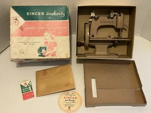Vintage Singer Sew Handy Model No. 20 Sewing Machine With Original Box - Picture 1 of 18