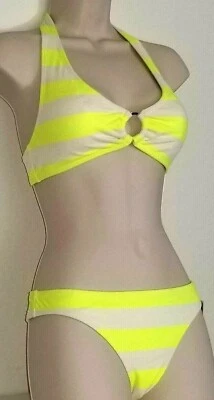 🌞JUICY COUTURE 2 PEÇAS BIQUÍNI HALTER LISTRA BRANCA AMARELA BRILHANTE MAIÔ P🌺NOVO COM ETIQUETAS - Imagem 1 de 4