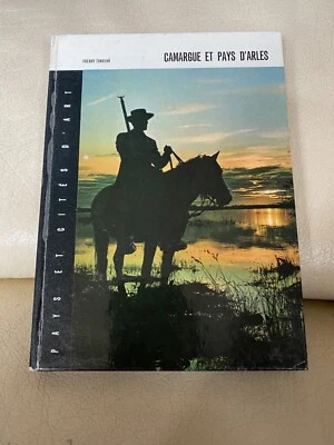 Livre : Camargue et pays d’Arles - Photo 1/2
